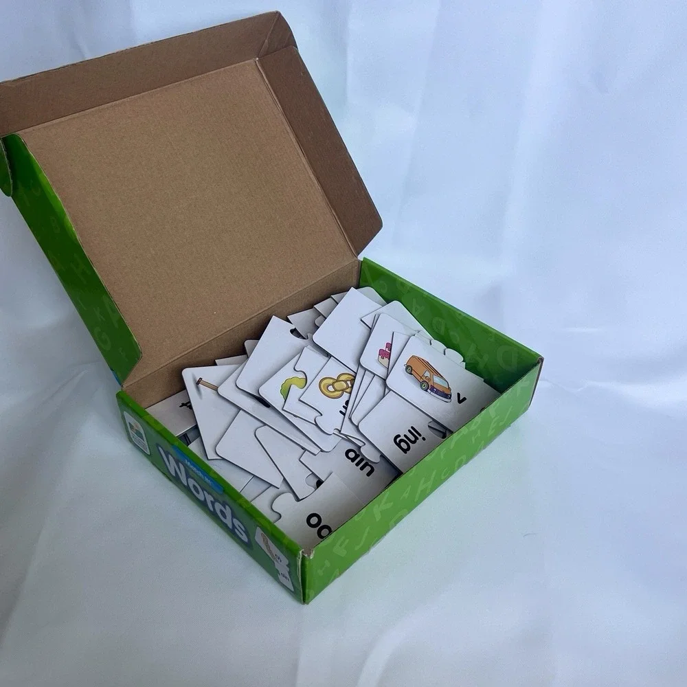 Match It! Words 30 Self Correcting Puzzle Sets Teaching Words Ages 3+‎